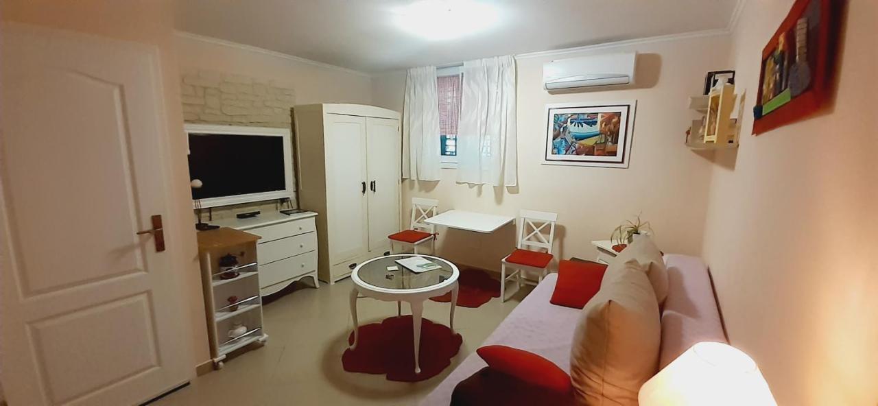 Studio Apartment Imagino Split Buitenkant foto