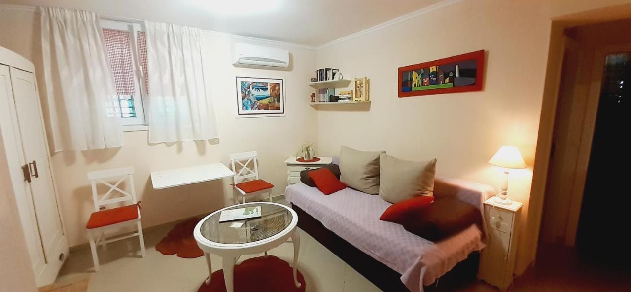 Studio Apartment Imagino Split Buitenkant foto