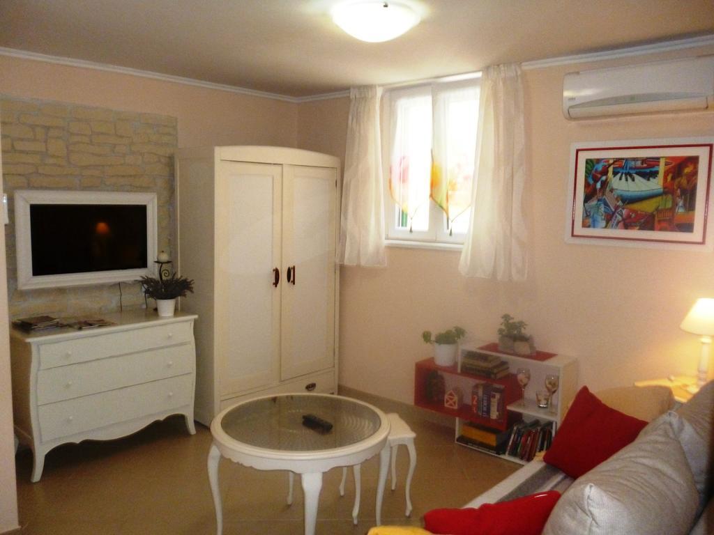 Studio Apartment Imagino Split Buitenkant foto
